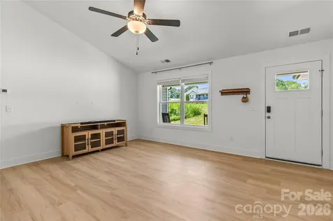 2412 Mintew Circle Lincolnton NC 28092