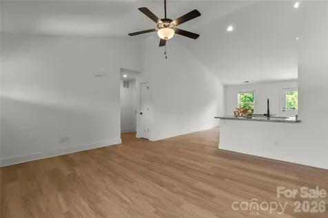 2412 Mintew Circle Lincolnton NC 28092