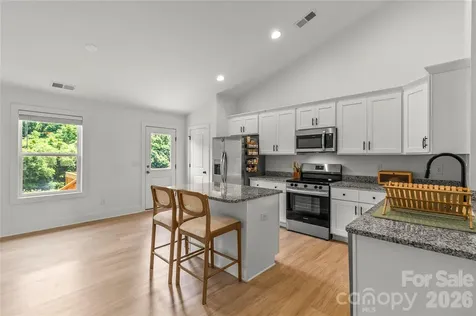 2412 Mintew Circle Lincolnton NC 28092
