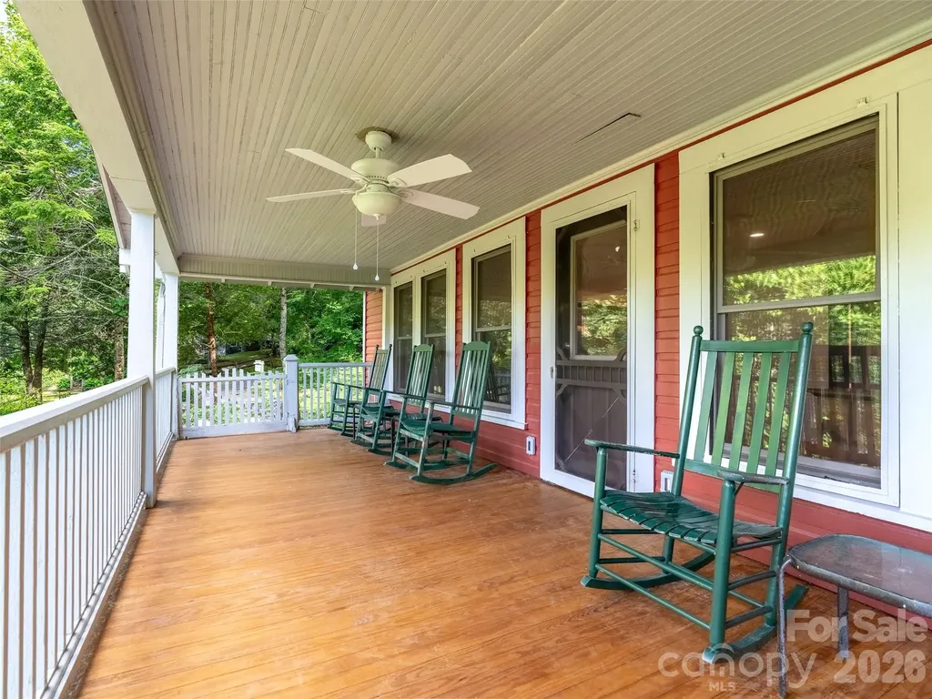 206 Chestnut Hill Road Gerton NC 28735