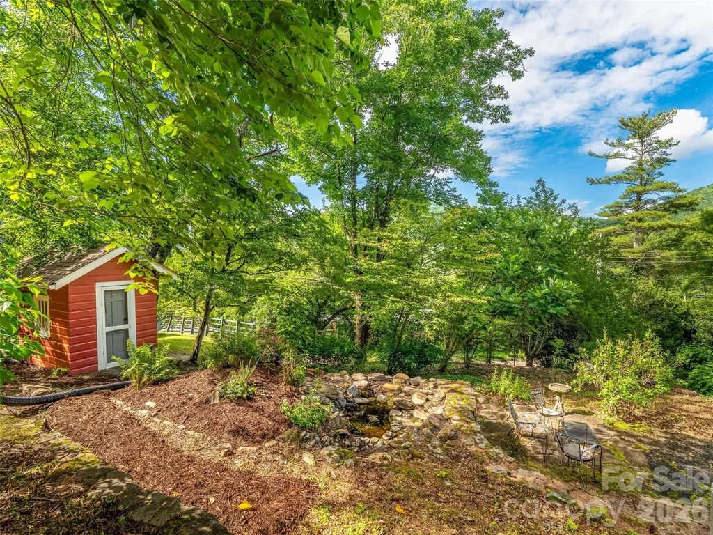 206 Chestnut Hill Road Gerton NC 28735