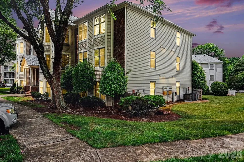 6223 Rosecroft Drive Charlotte NC 28215