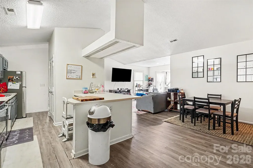 6223 Rosecroft Drive Charlotte NC 28215