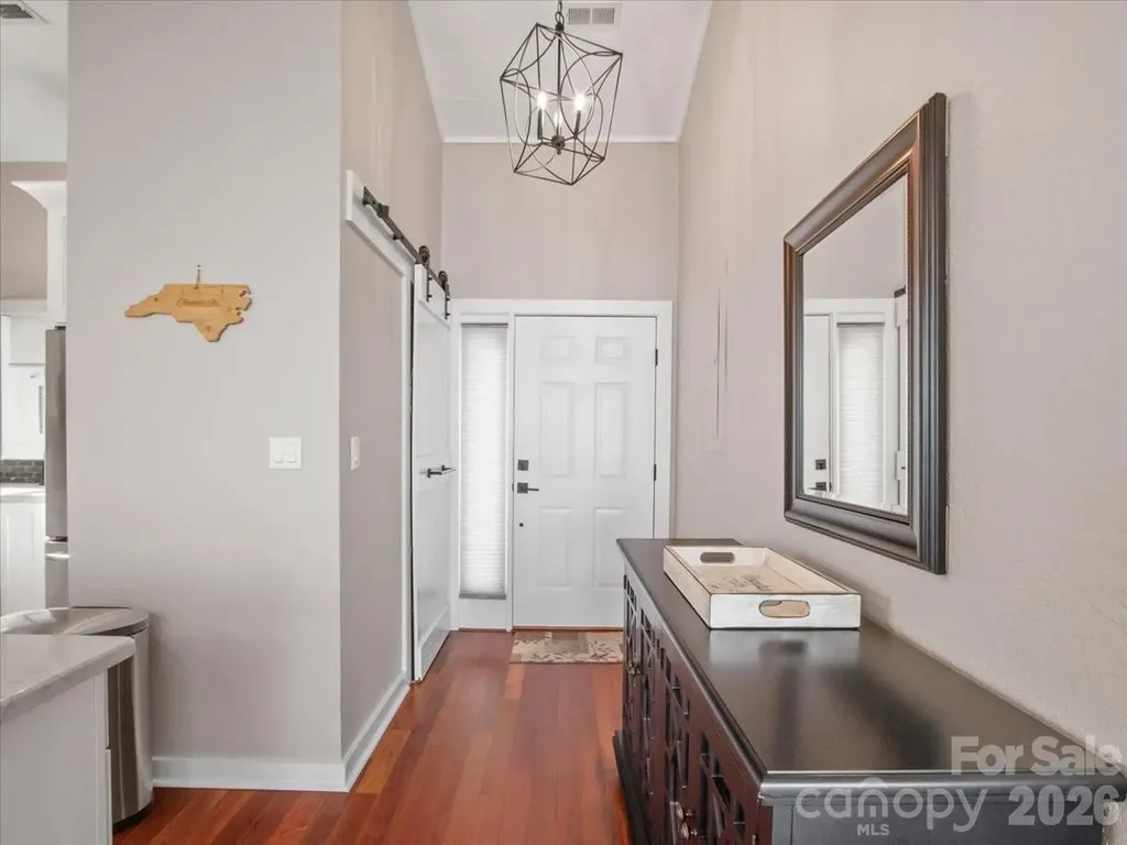 30 Club Villa Court Burnsville NC 28714