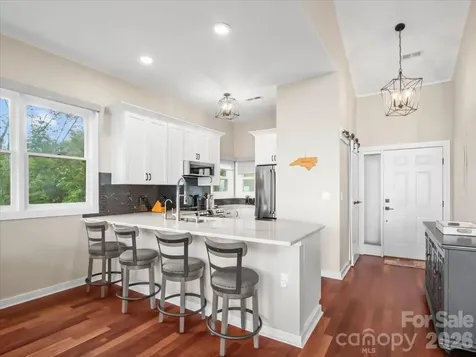 30 Club Villa Court Burnsville NC 28714