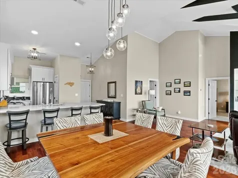 30 Club Villa Court Burnsville NC 28714