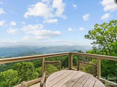 30 Club Villa Court Burnsville NC 28714