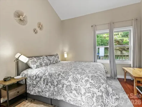 30 Club Villa Court Burnsville NC 28714