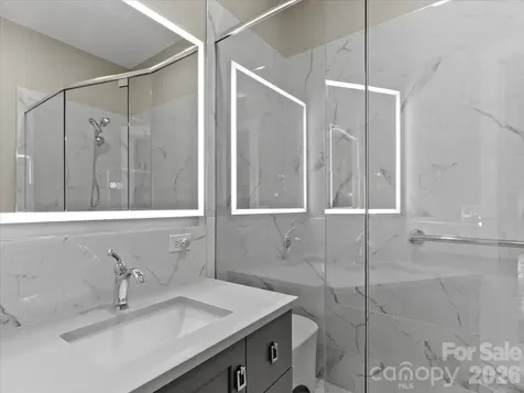 30 Club Villa Court Burnsville NC 28714