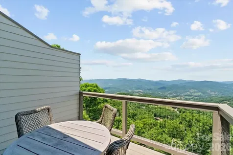 30 Club Villa Court Burnsville NC 28714