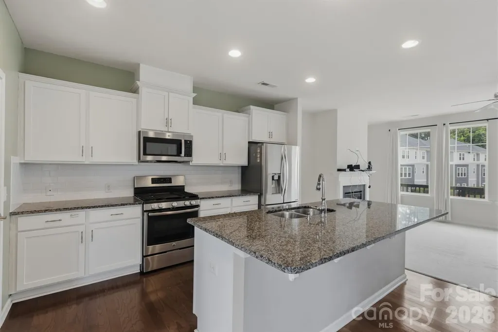 1502 Sharon Road W Charlotte NC 28210