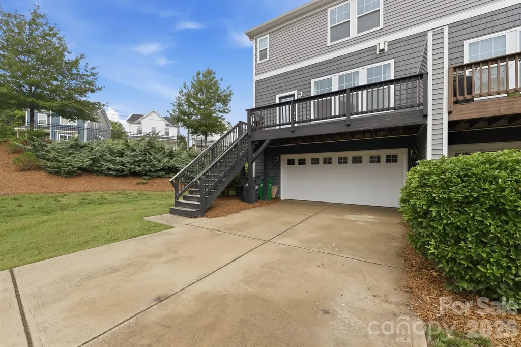 1502 Sharon Road W Charlotte NC 28210