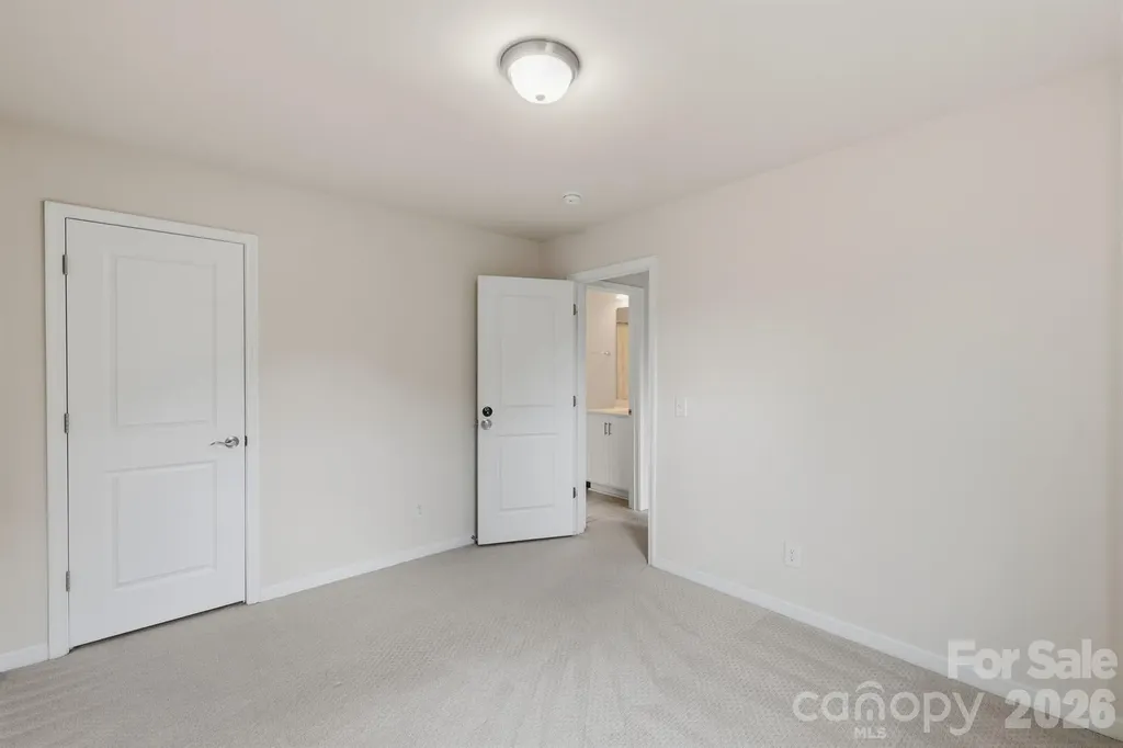 1502 Sharon Road W Charlotte NC 28210