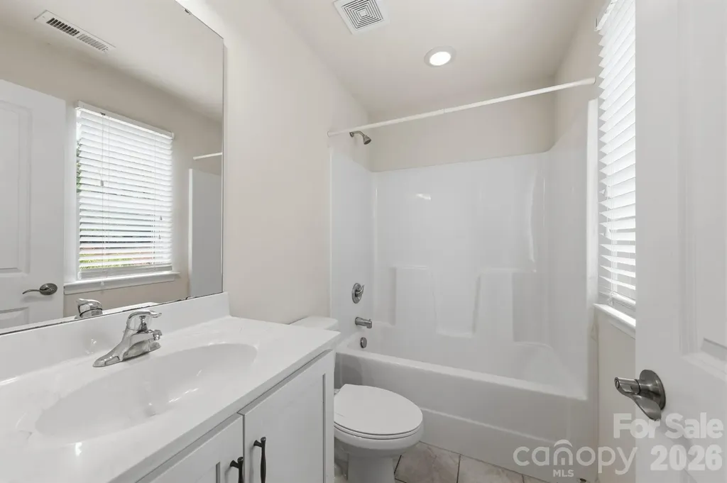 1502 Sharon Road W Charlotte NC 28210