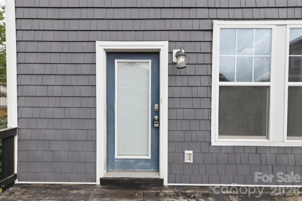 1502 Sharon Road W Charlotte NC 28210
