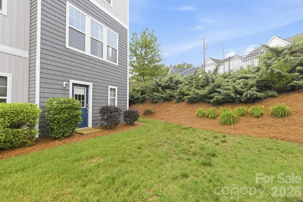 1502 Sharon Road W Charlotte NC 28210