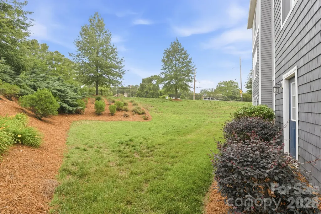 1502 Sharon Road W Charlotte NC 28210