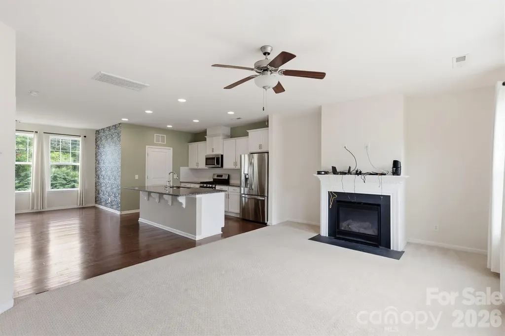 1502 Sharon Road W Charlotte NC 28210