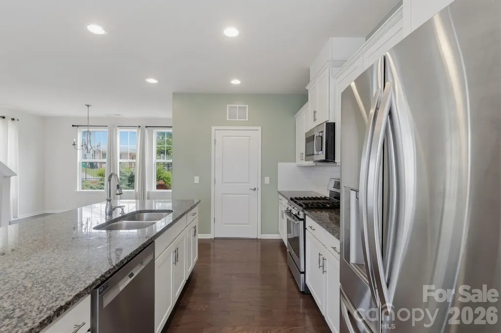 1502 Sharon Road W Charlotte NC 28210
