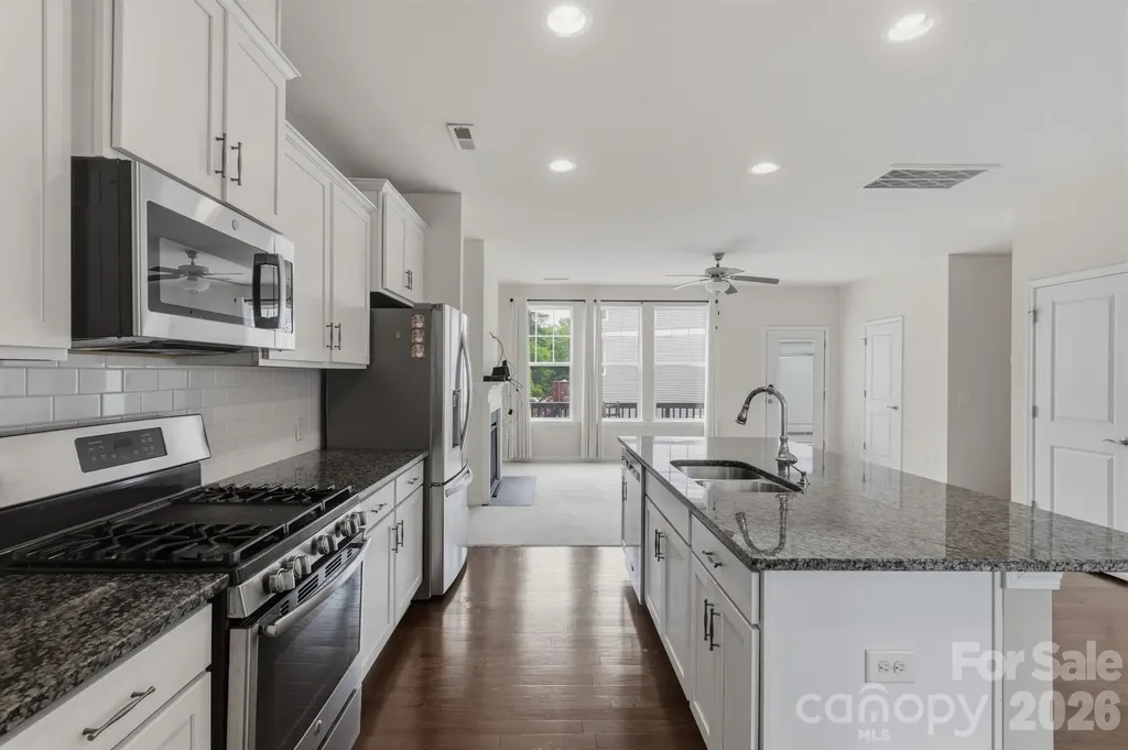 1502 Sharon Road W Charlotte NC 28210