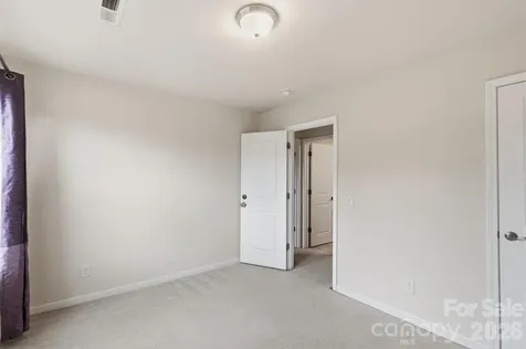 1502 Sharon Road W Charlotte NC 28210
