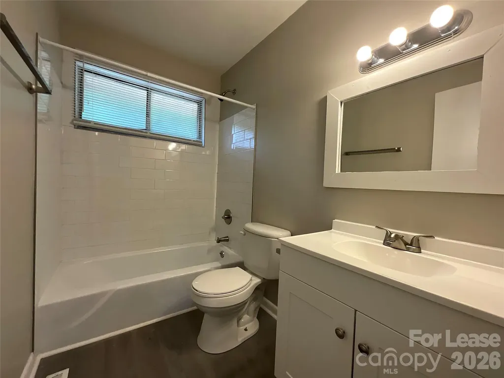 4928 Malibu Drive Charlotte NC 28215