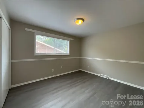 4928 Malibu Drive Charlotte NC 28215