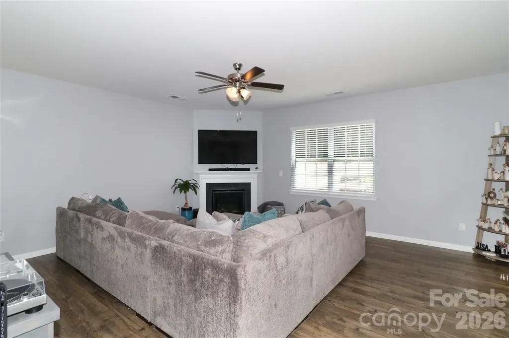 124 Kingsway Drive Mooresville NC 28115