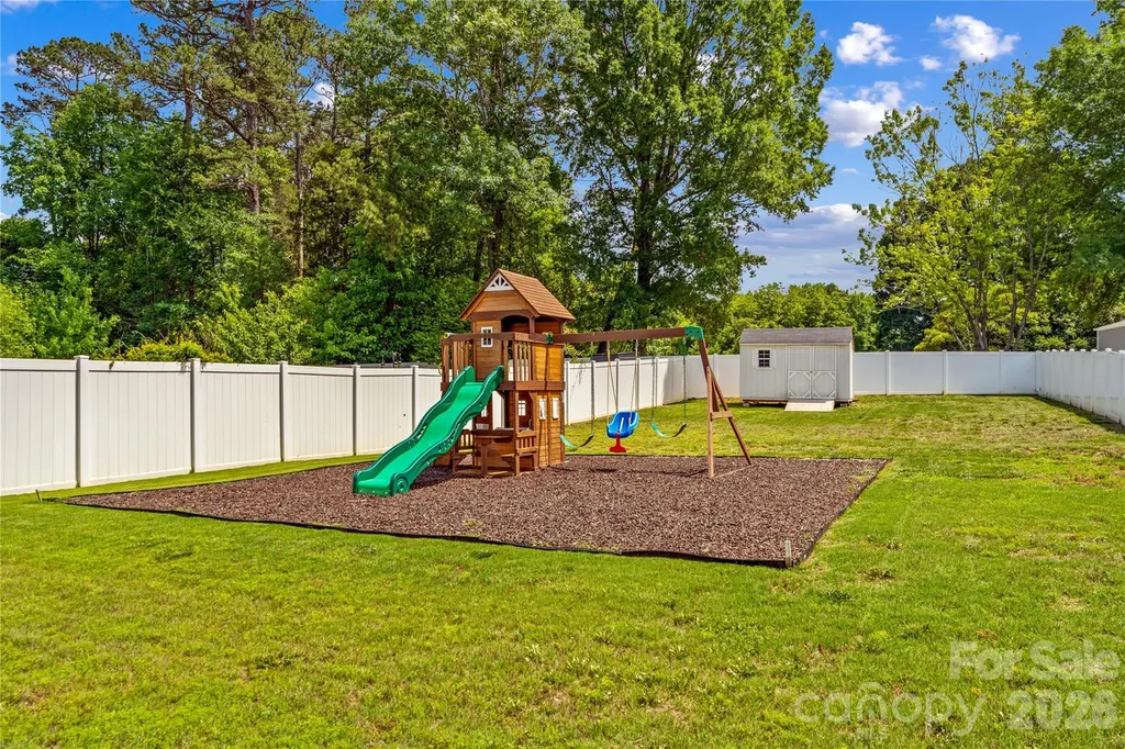 124 Kingsway Drive Mooresville NC 28115