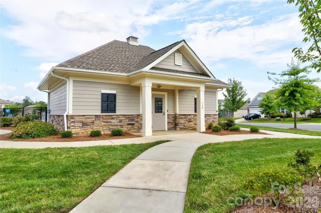 124 Kingsway Drive Mooresville NC 28115