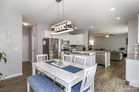 124 Kingsway Drive Mooresville NC 28115