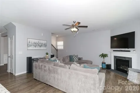 124 Kingsway Drive Mooresville NC 28115