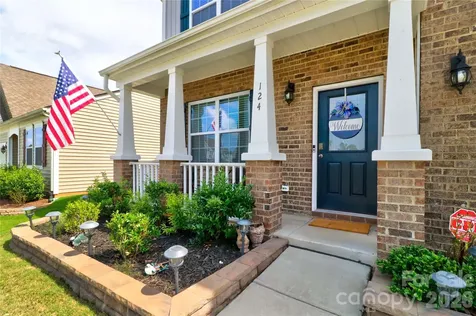 124 Kingsway Drive Mooresville NC 28115