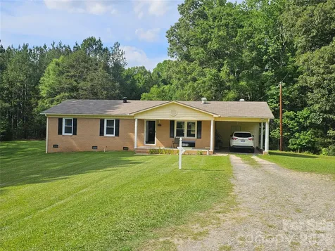 2078 Knight Road Lancaster SC 29720