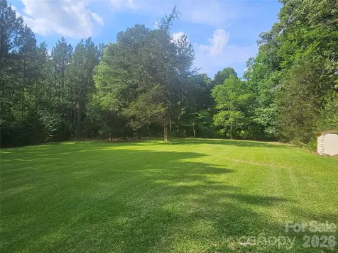 2078 Knight Road Lancaster SC 29720