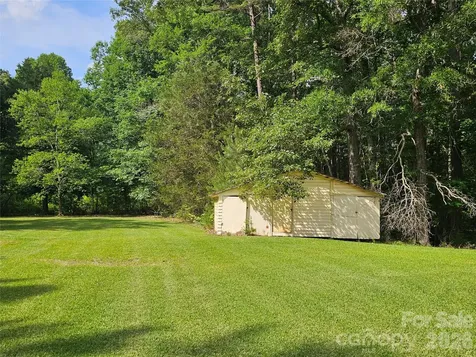 2078 Knight Road Lancaster SC 29720