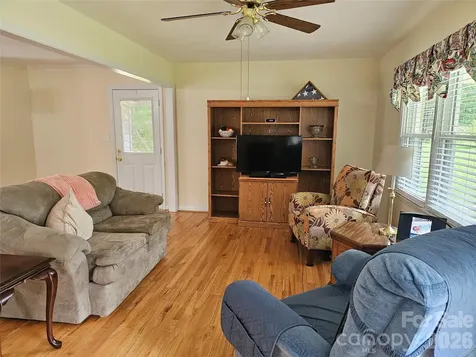 2078 Knight Road Lancaster SC 29720