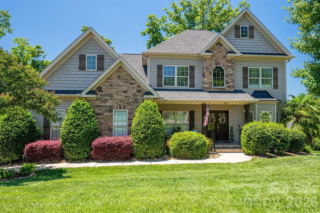 1017 Peninsula Drive Belmont NC 28012