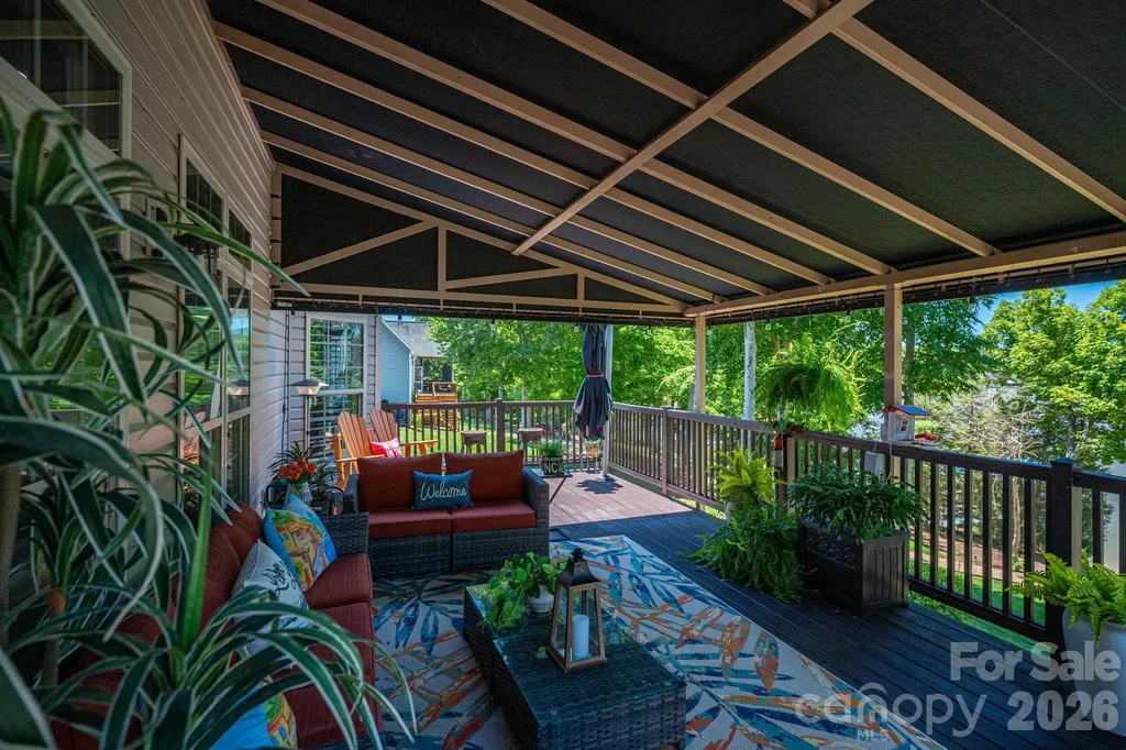 1017 Peninsula Drive Belmont NC 28012