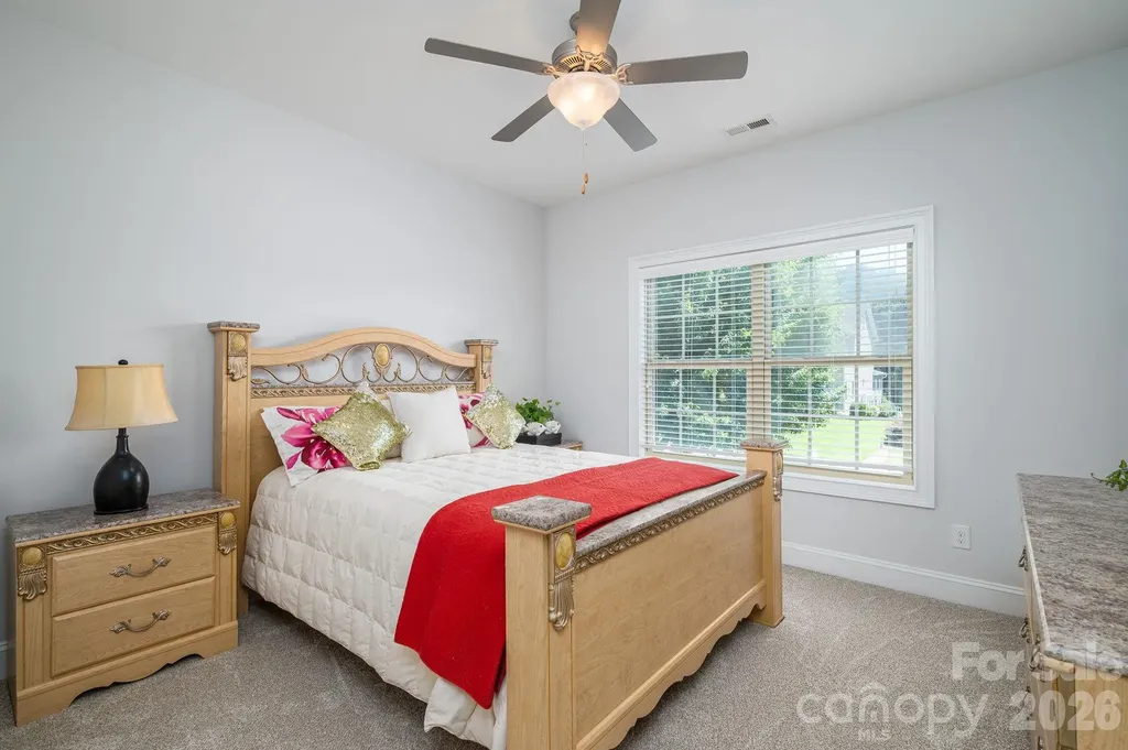 1017 Peninsula Drive Belmont NC 28012