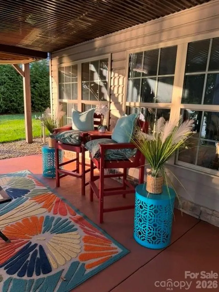1017 Peninsula Drive Belmont NC 28012
