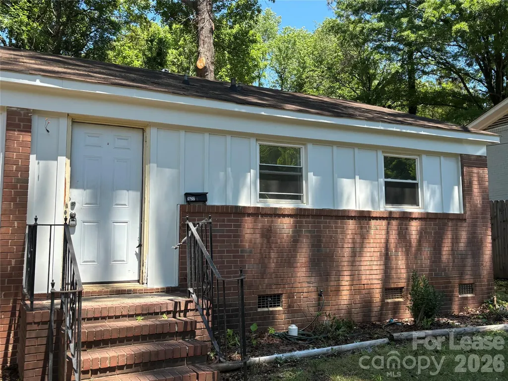 2627 Dora Drive Charlotte NC 28215