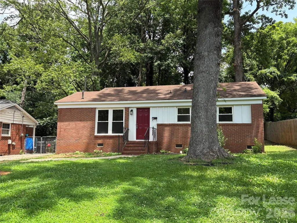 2627 Dora Drive Charlotte NC 28215