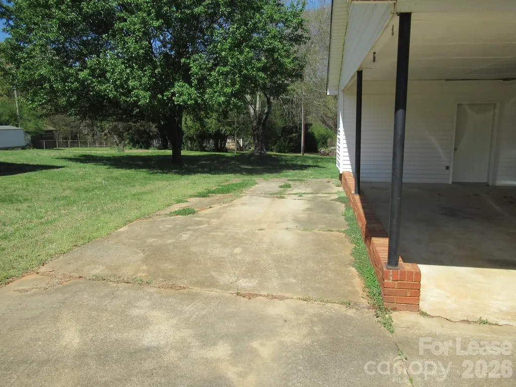 1330 Davis Road Lincolnton NC 28092