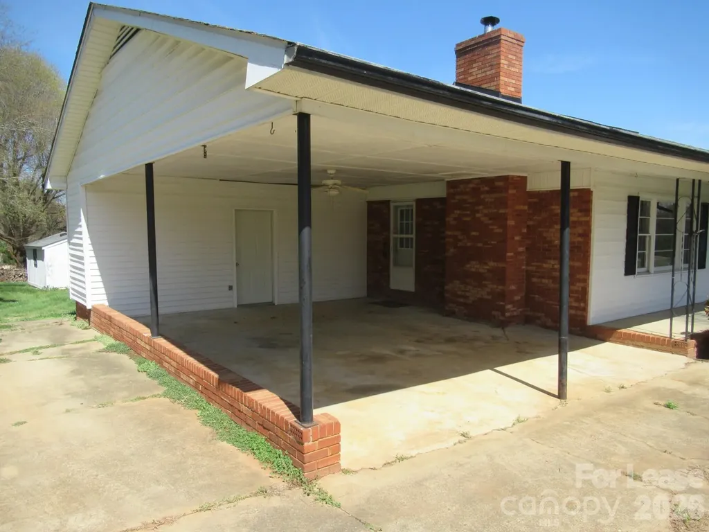 1330 Davis Road Lincolnton NC 28092