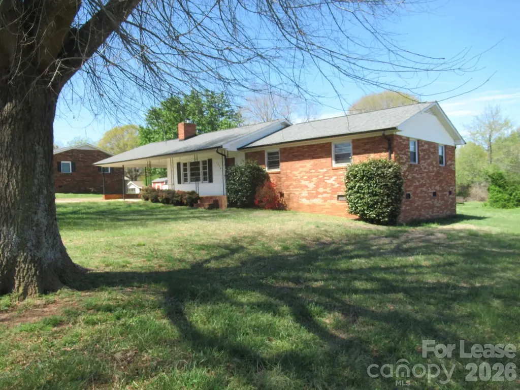 1330 Davis Road Lincolnton NC 28092
