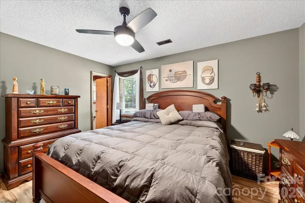 1104 Longmeadow Lane Monroe NC 28110