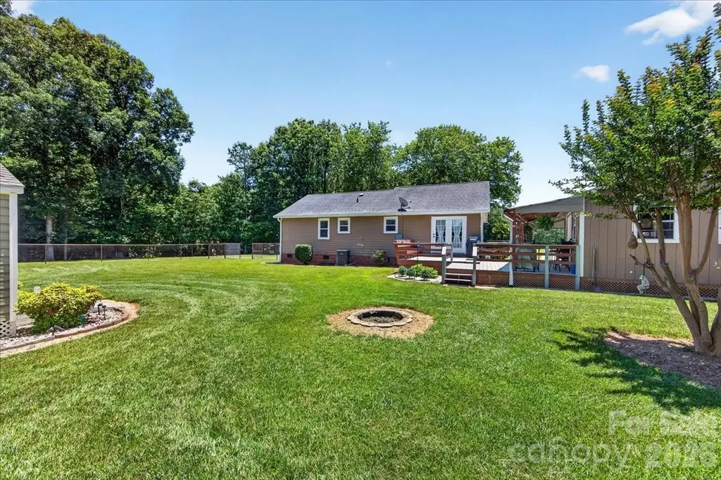 1104 Longmeadow Lane Monroe NC 28110