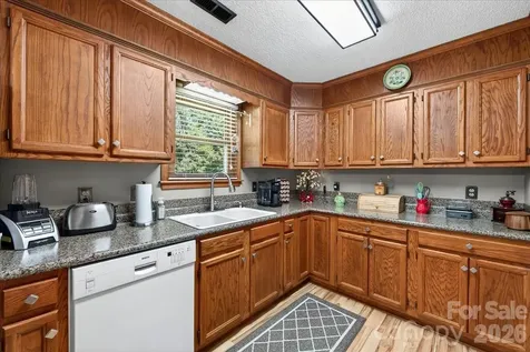 1104 Longmeadow Lane Monroe NC 28110