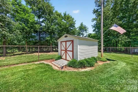 1104 Longmeadow Lane Monroe NC 28110